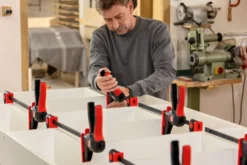 Bessey Enhandstving med roterande handtag