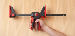 Bessey Enhandstving med roterande handtag