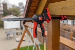 Bessey Enhandstving med roterande handtag