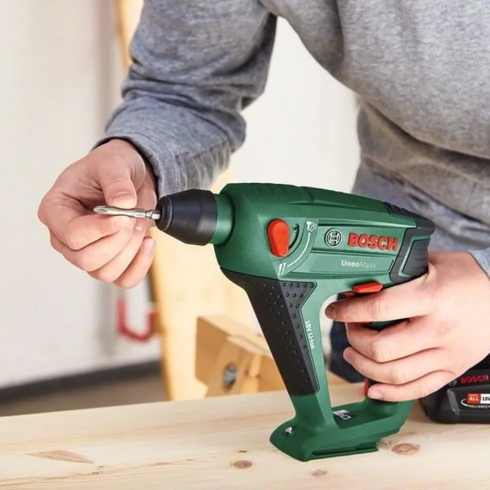 Bosch Borrhammare Uneo Maxx 18V med 1x2,5Ah batteri & laddare
