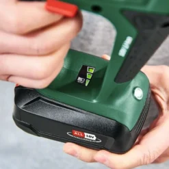 Bosch Borrhammare Uneo Maxx 18V med 1x2,5Ah batteri & laddare