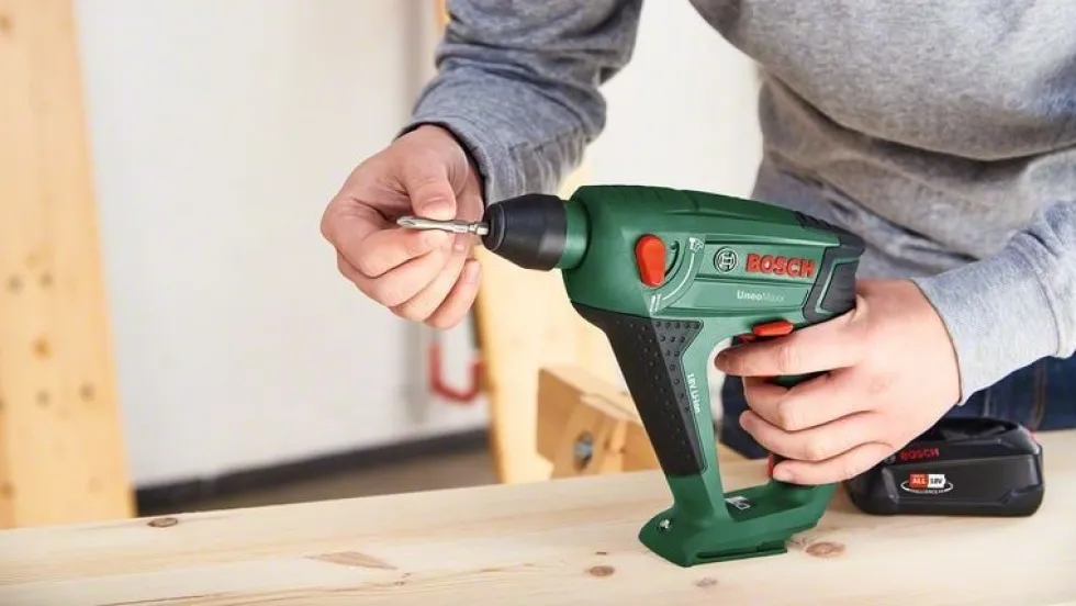 Bosch Borrhammare Uneo Maxx 18V med 1x2,5Ah batteri & laddare