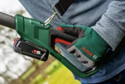 Bosch Grensåg Teleskopisk 18V med 1x2,5Ah batteri & laddare