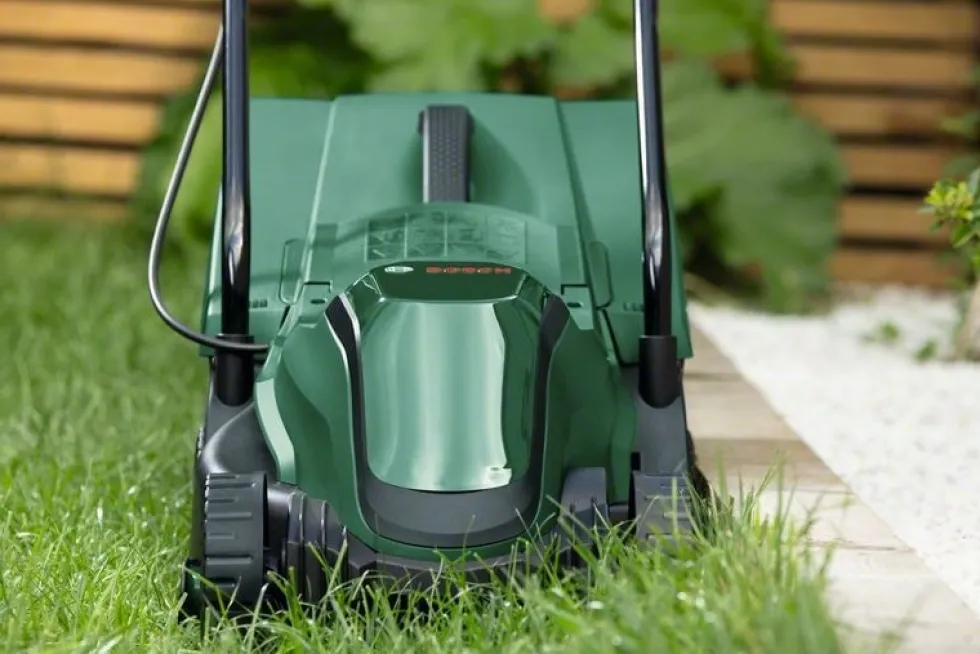 Bosch Gräsklippare Easymover 18V-32 med 1x4Ah batteri & laddare