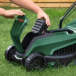 Bosch Gräsklippare Easymover 18V-32 med 1x4Ah batteri & laddare