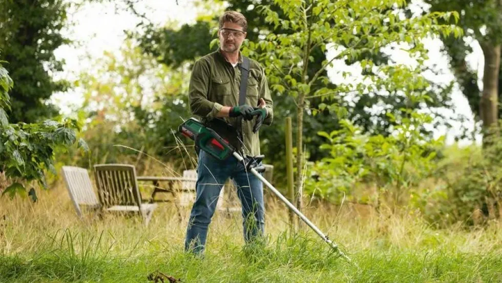 Bosch Grästrimmer Advgrasscut 36V-33 med 1x2Ah batteri & laddare