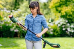 Bosch Grästrimmer Easygrasscut 18V-260 med 2x2Ah batteri & laddare