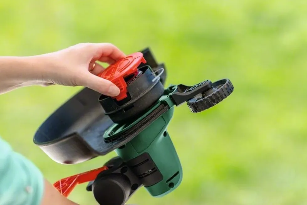 Bosch Grästrimmer Universalgrasscut 18V med 1x2,5Ah batteri & laddare