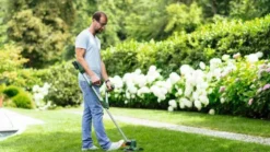 Bosch Grästrimmer Universalgrasscut 18V-26 med 1x2,5Ah batteri & laddare