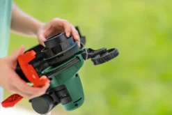 Bosch Grästrimmer Univgrasscut 18V-260 med 1x2Ah batteri & laddare