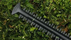Bosch Häcksax Easyhedgecut 18V-45 med 2x2Ah batterier & laddare