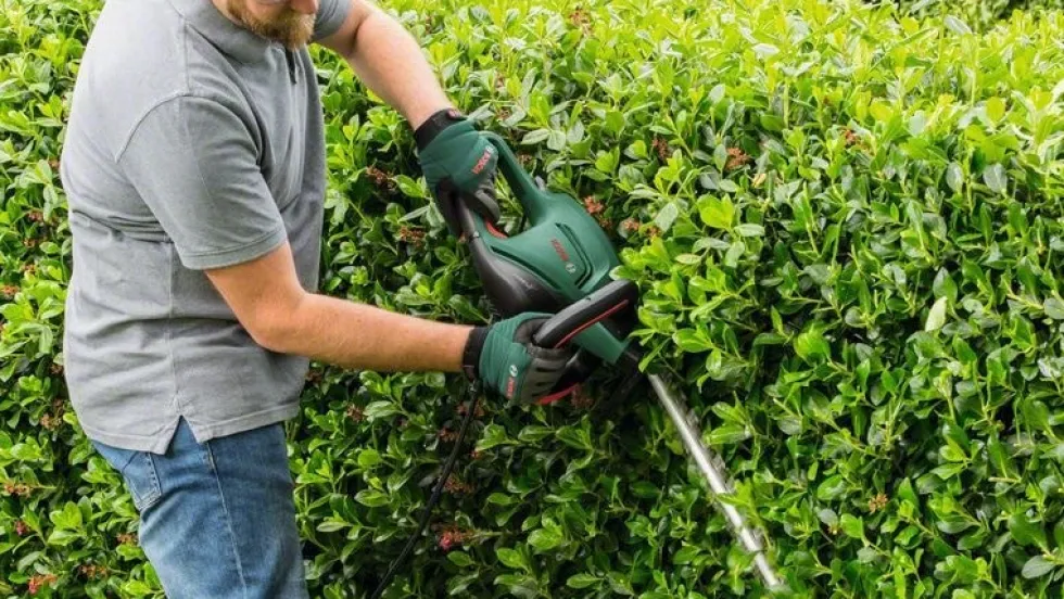 Bosch Häcksax Universalhedgecut 60