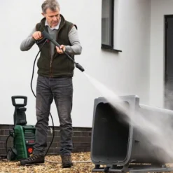 Bosch Högtryckvätt Universal Aquatak 130