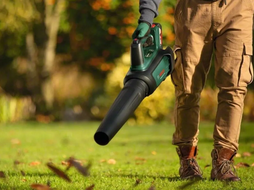 Bosch Lövblås ADV 36-750 utan batteri & laddare