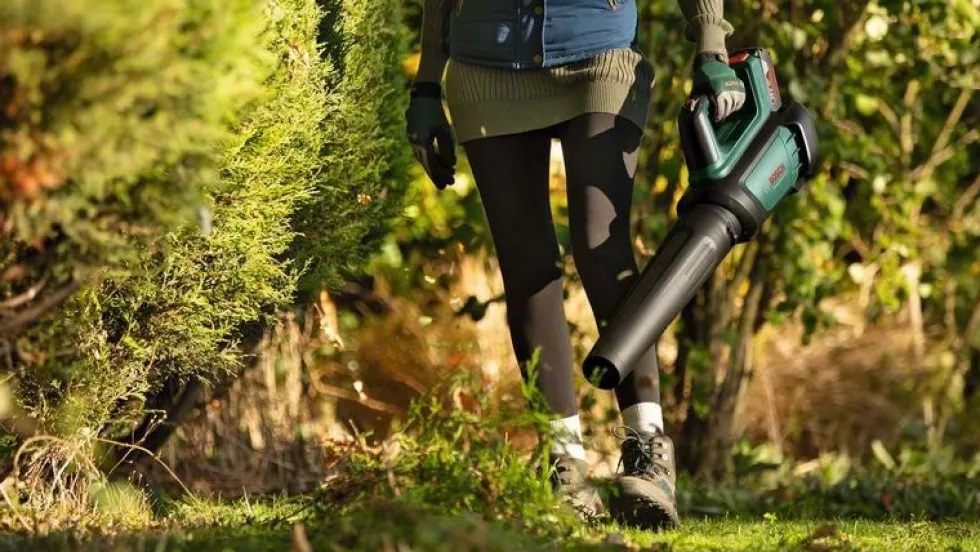 Bosch Lövblås ADV 36-750 utan batteri & laddare