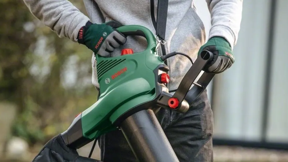 Bosch Lövblås UniversalGardenTidy 3000