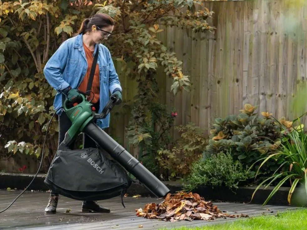 Bosch Lövblås UniversalGardenTidy 3000