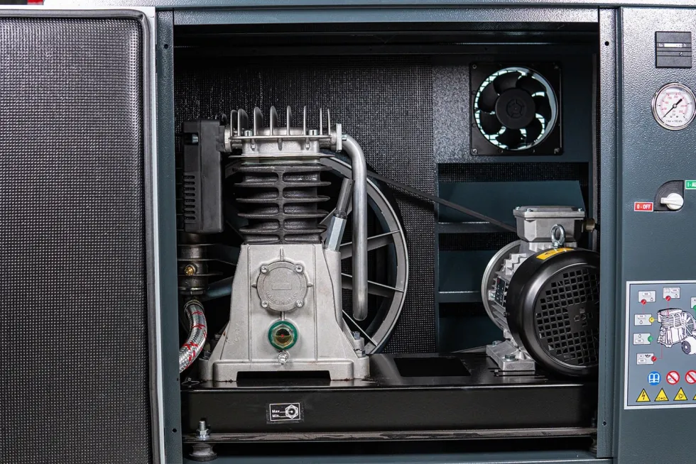 Drift-Air Kompressor Ljudisolerad 5,5 hk 495 l/min 400 V