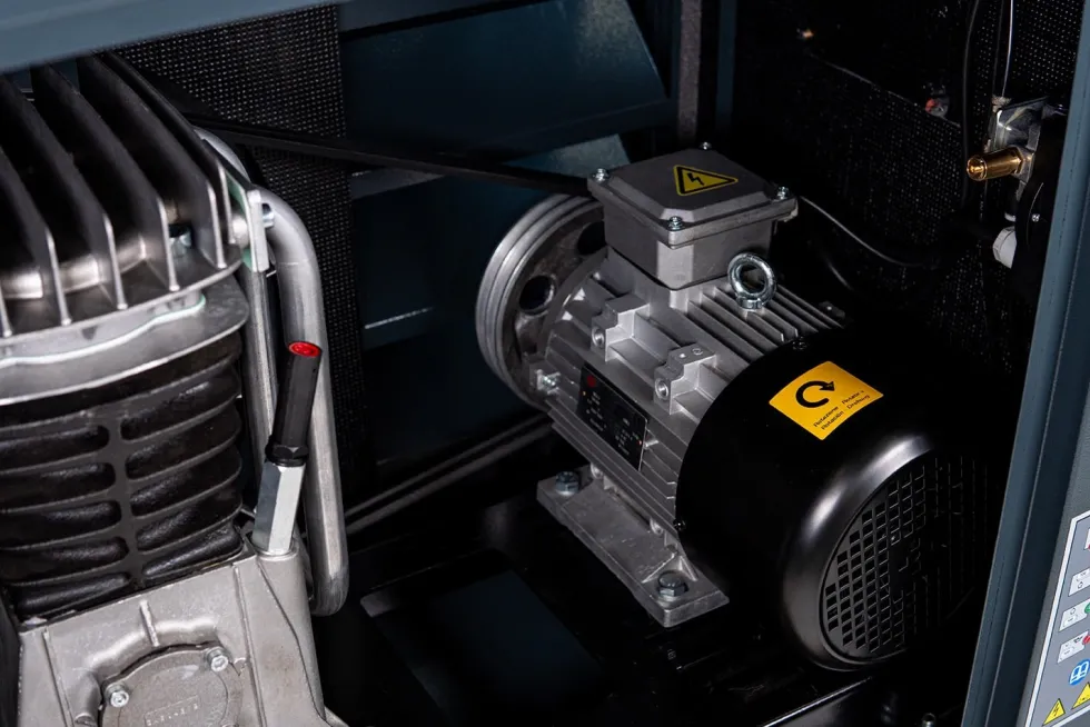 Drift-Air Kompressor Ljudisolerad 5,5 hk 495 l/min 400 V