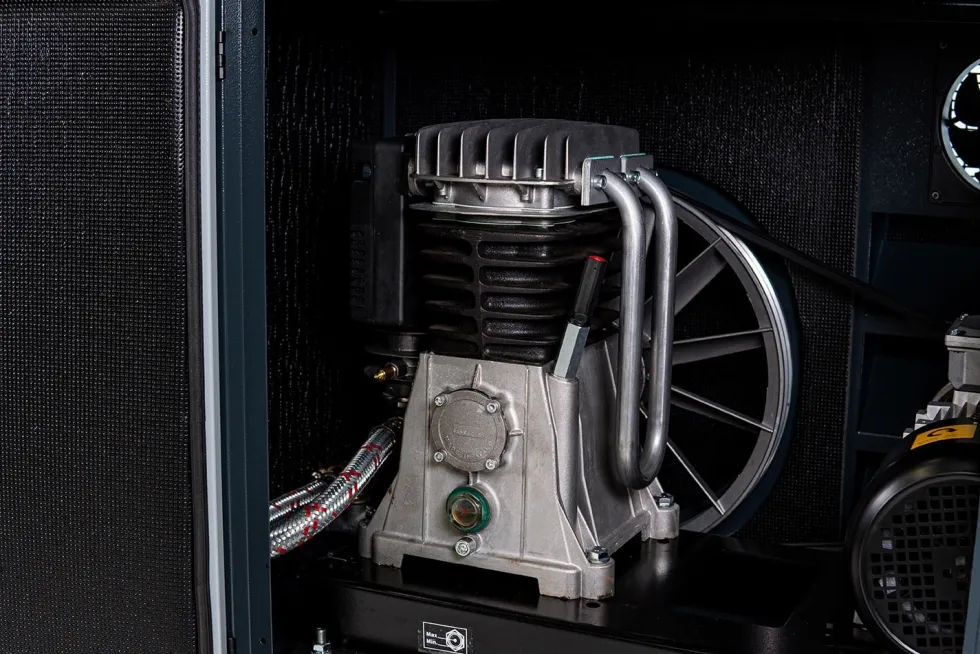 Drift-Air Kompressor Ljudisolerad 5,5 hk 495 l/min 400 V