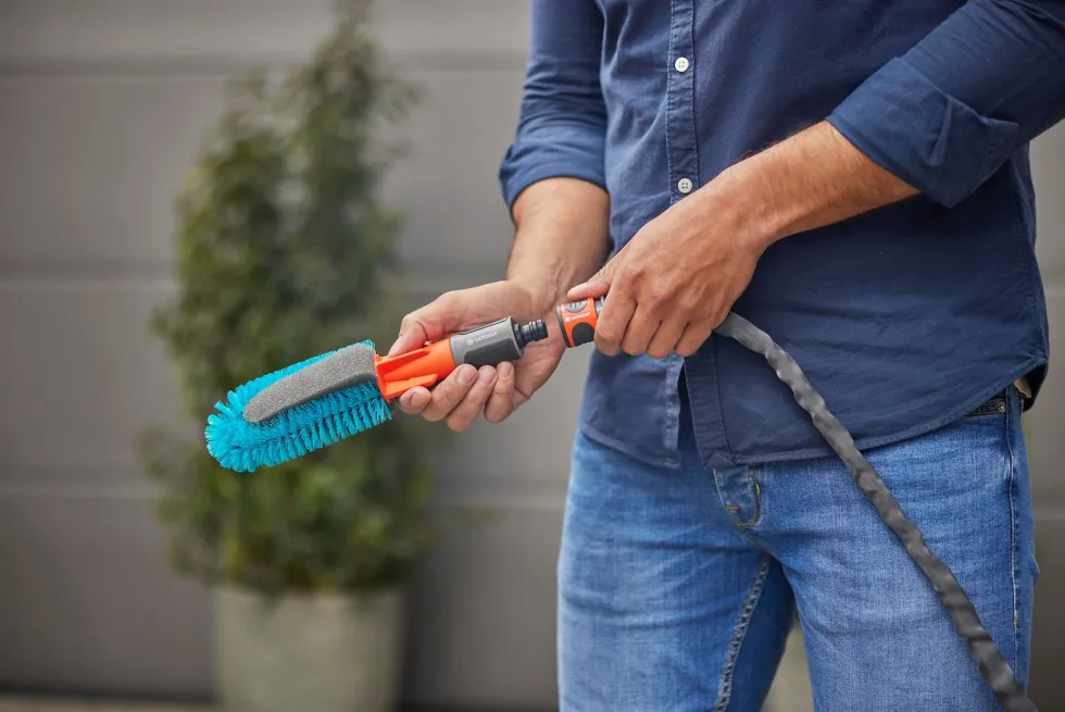 Gardena Cykeltvättborste Set med Textilslang Liano™ Life 15m