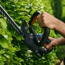 Gardena Häcksax EasyCut 45/18V P4A inkl. batteri och laddare (2,0Ah batteri & standardladdare)