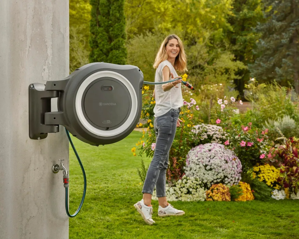 Gardena PowerRoll XXL 40m Vit Batteridriven Väggslangbox
