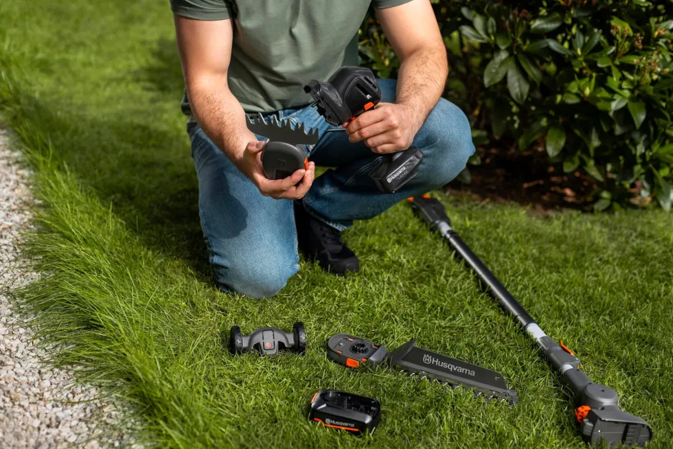 Husqvarna Aspire™ S20 Busk-och Grässax Inkl. Teleskopskaft