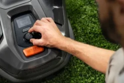 Husqvarna Automower® 310E NERA Robotgräsklippare inkl Epos
