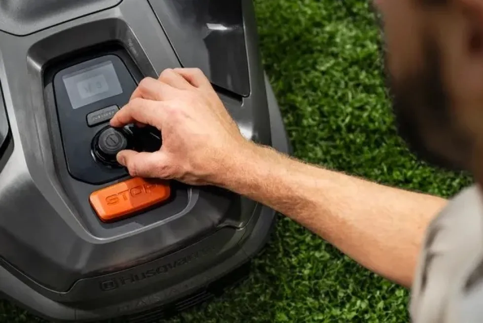 Husqvarna Automower® 310E NERA Robotgräsklippare inkl Epos
