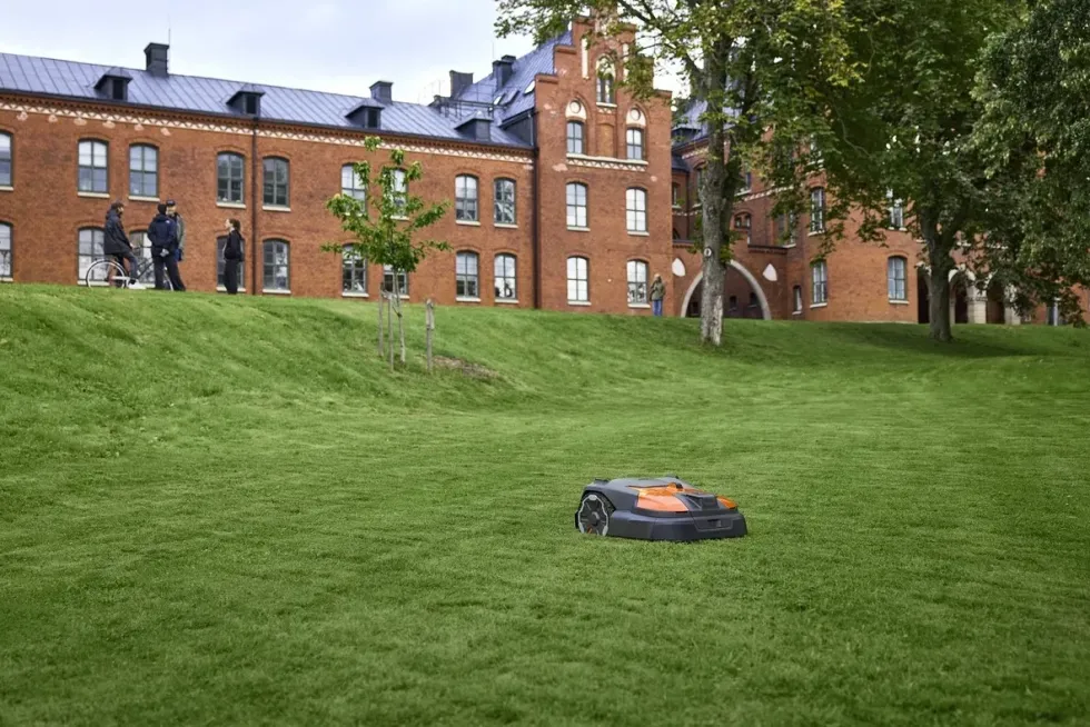 Husqvarna Automower® 560 EPOS Robotgräsklippare
