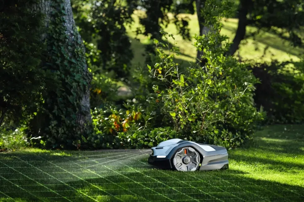 Husqvarna Automower® 405VE Nera Robotgräsklippare