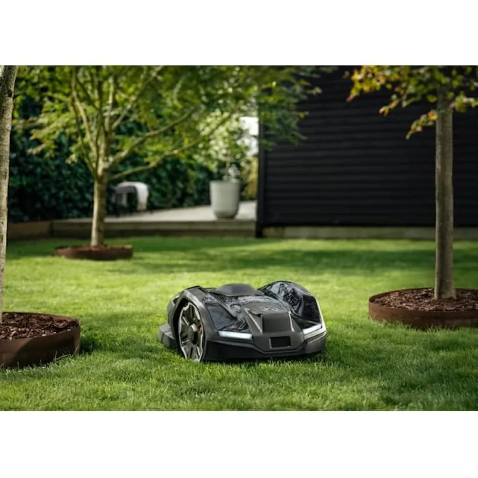 Husqvarna Automower® 405XE NERA Robotgräsklippare med slinglös teknik