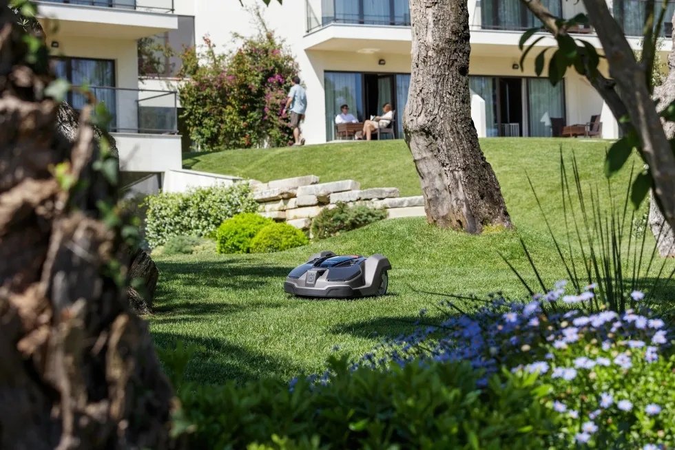 Husqvarna Automower® 450X Robotgräsklippare X-Line Startpaket