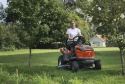 Husqvarna Batteridriven Trädgårdstraktor TC 100i