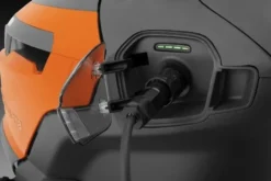 Husqvarna Batteridriven Trädgårdstraktor TC 100i