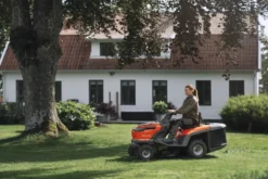 Husqvarna Batteridriven Trädgårdstraktor TC 100i