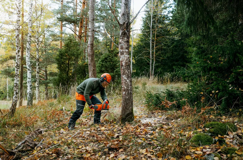 Husqvarna 435i Batterimotorsåg 14″ – utan batteri och laddare