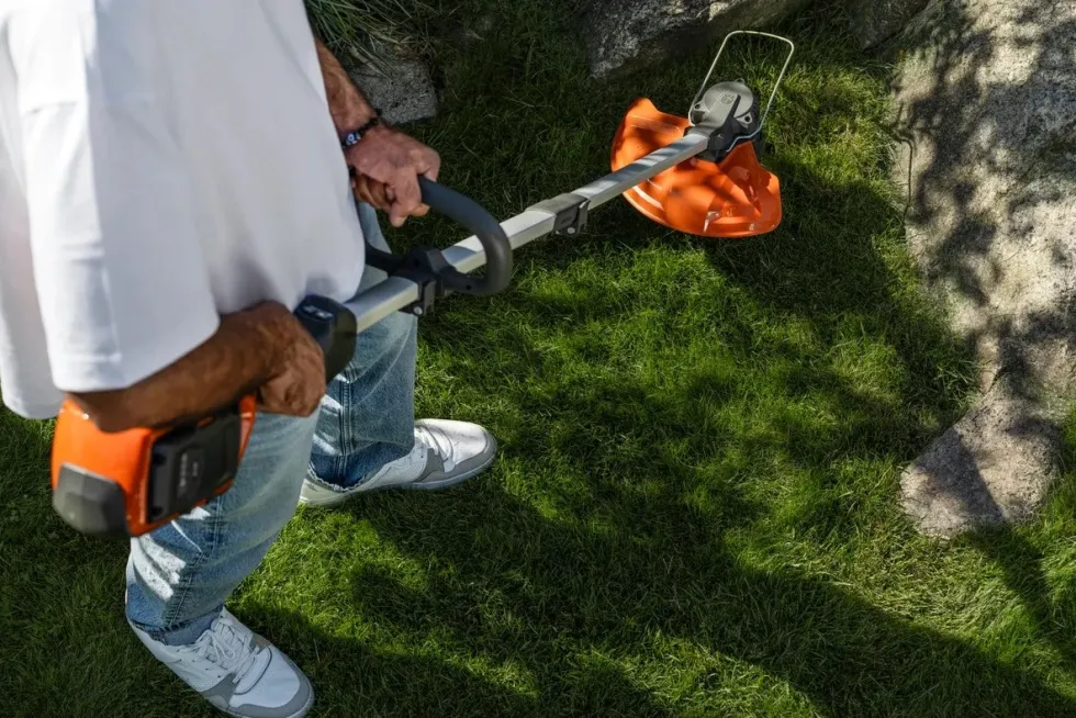 Husqvarna 215iL Batteritrimmer Plus