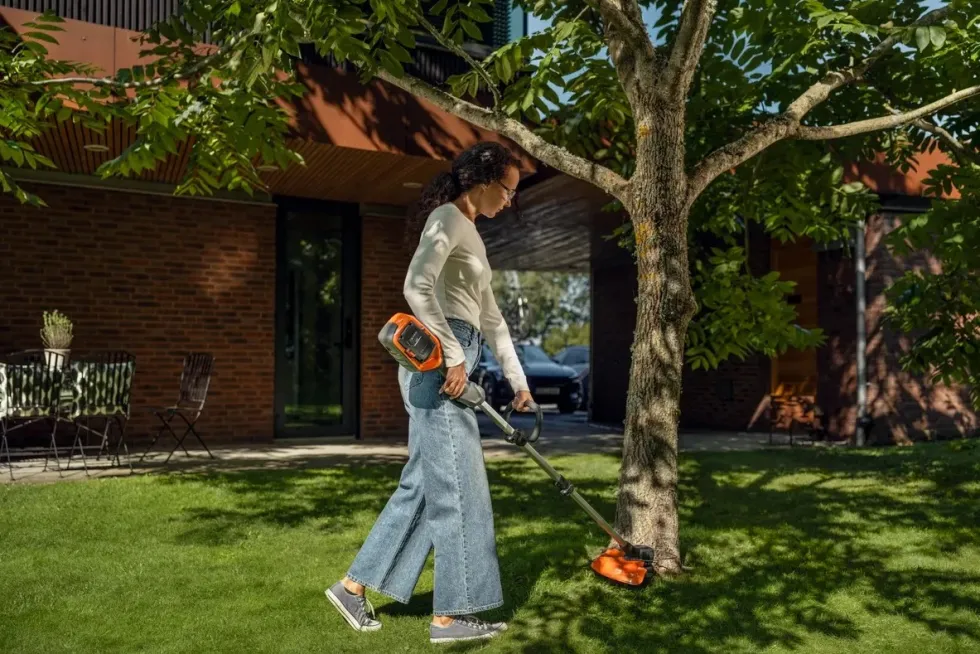 Husqvarna 215iL Batteritrimmer Plus