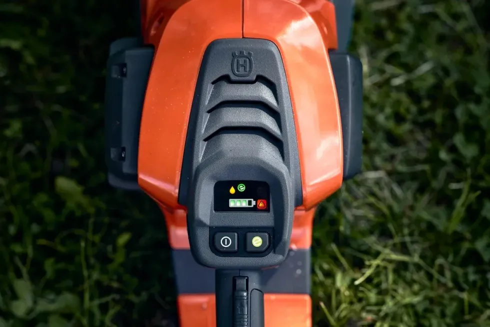 Husqvarna 542i XPG Batterimotorsåg Paket med batteribox