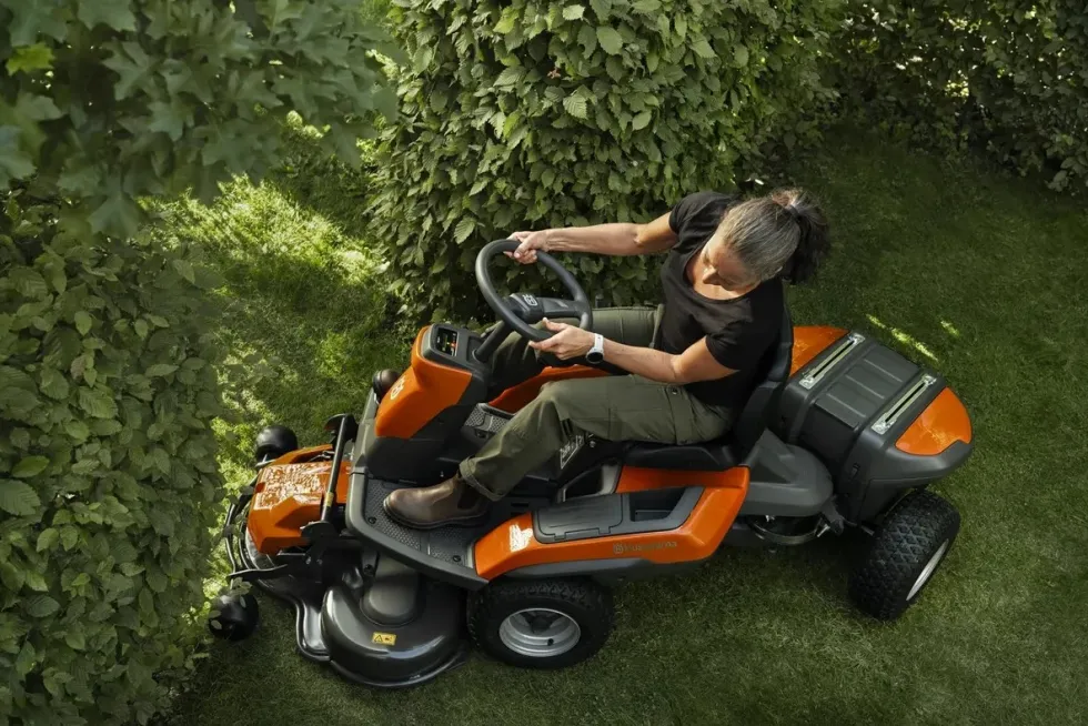 Husqvarna Åkgräsklippare Rider R 200iX AWD