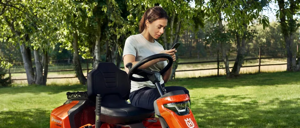 Husqvarna Åkgräsklippare Rider R 320X AWD
