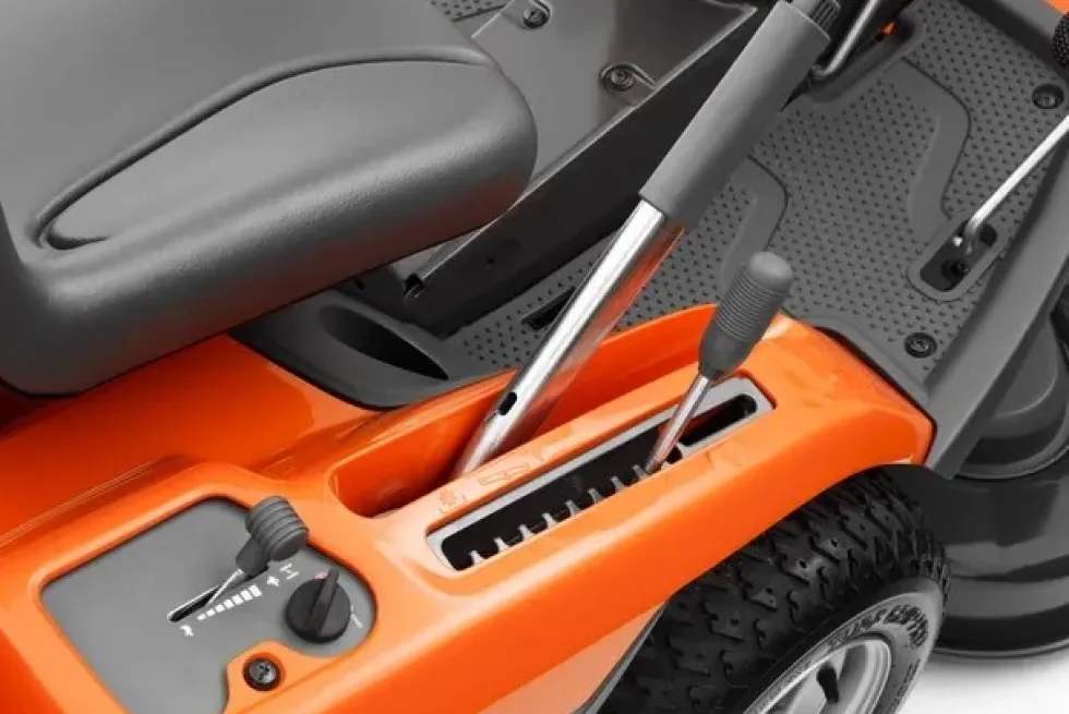 Husqvarna Åkgräsklippare Rider AWD R 216T