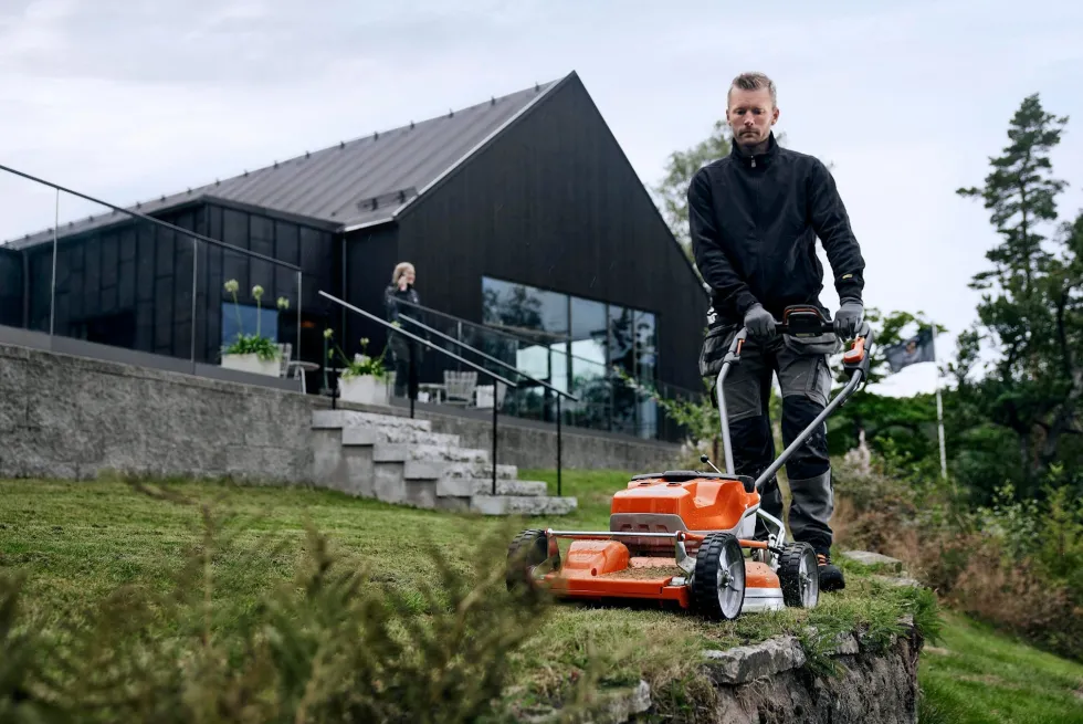 Husqvarna LB 553iV Batterigräsklippare