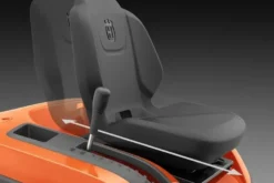 Husqvarna Trädgårdstraktor med uppsamlare TC 220T