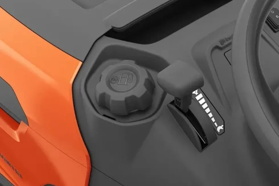 Husqvarna Trädgårdstraktor TS 220T