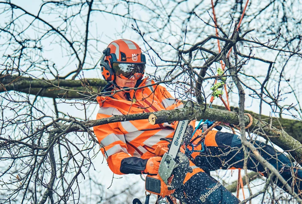 Husqvarna X-COM Active Hörselskydd med hjälmfäste