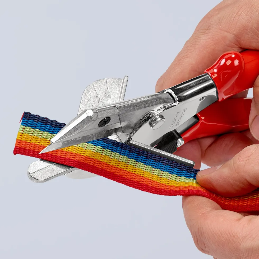 Knipex Geringsax i specialverktygsstål, för plast- & gummiprofiler