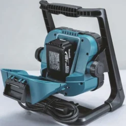 Makita Arbetsbelysning DEADML805 LED 18V/230V utan batteri & laddare